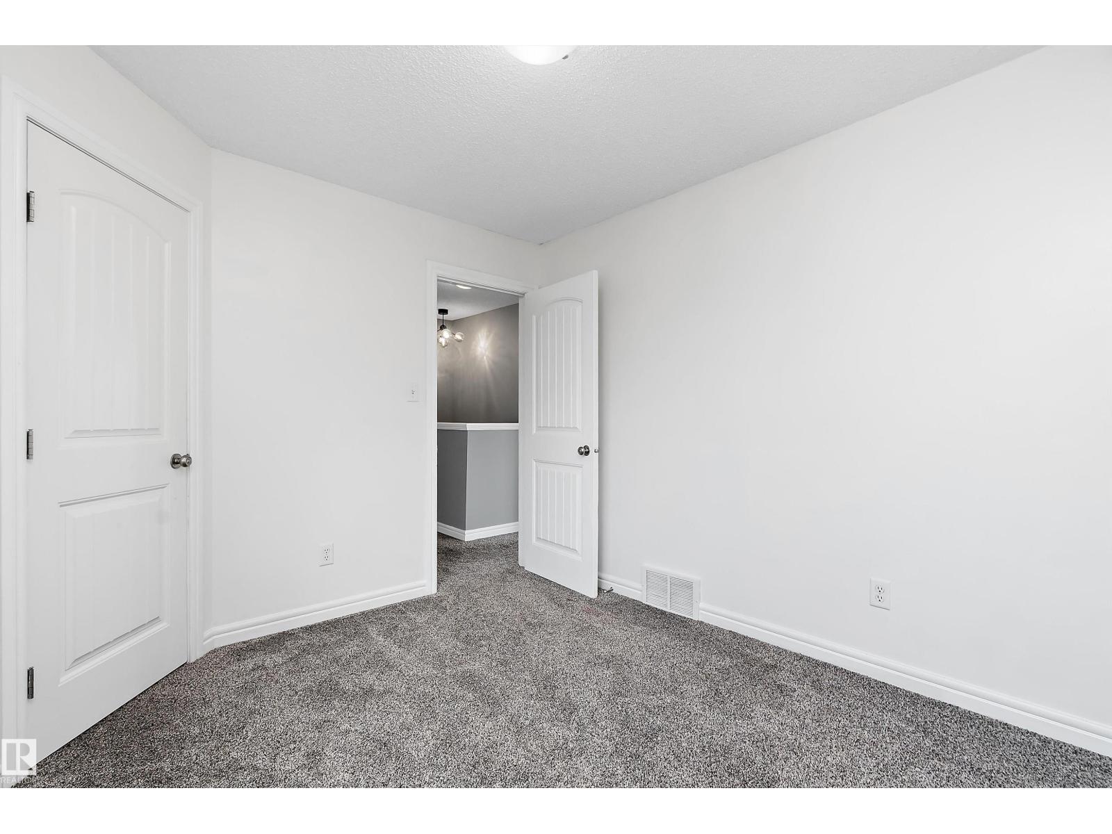 1103 115 ST SW - 31