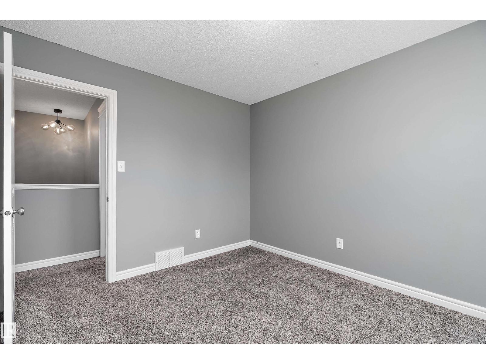 1103 115 ST SW - 34