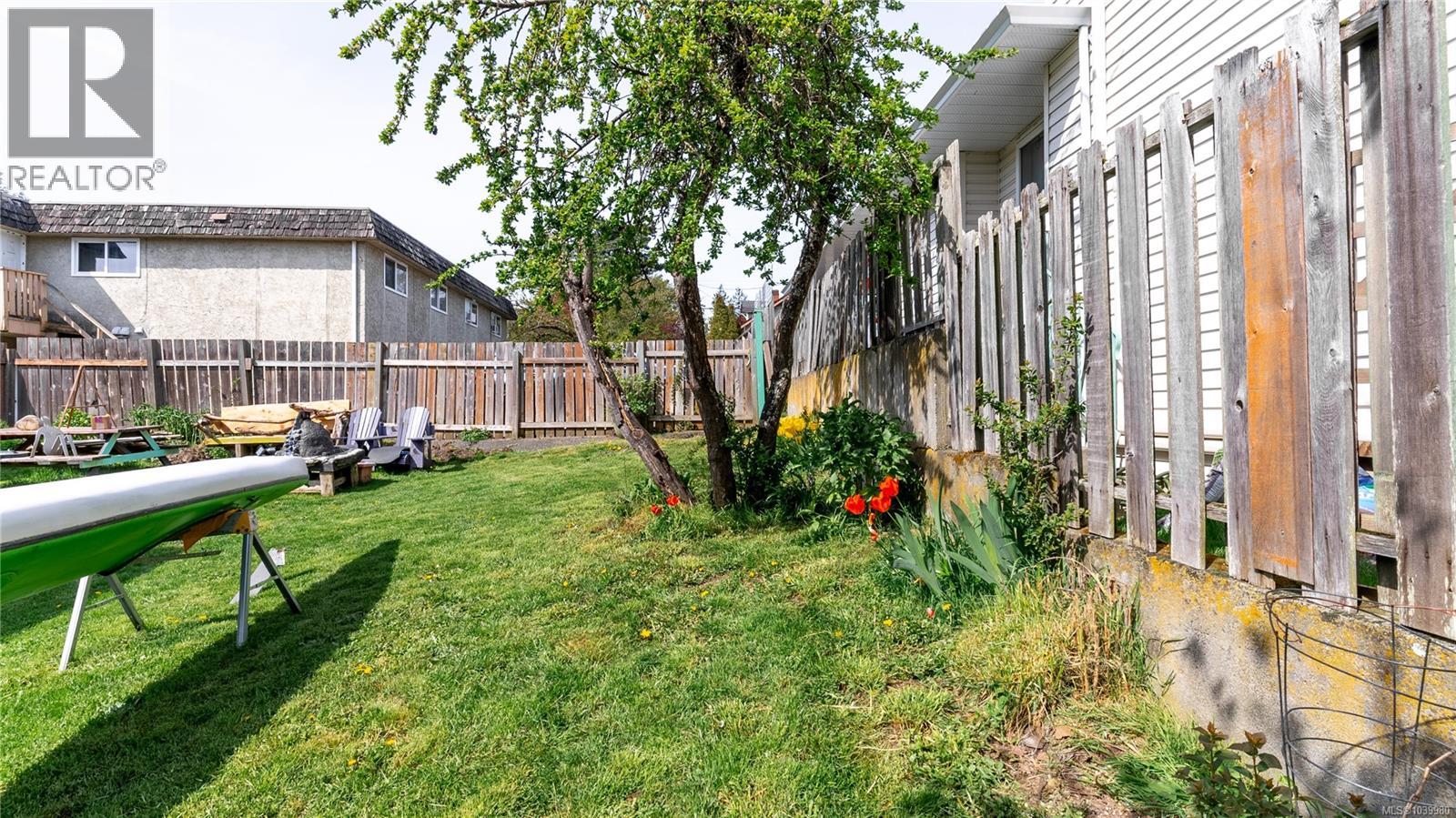 946/948 Ellery St, Esquimalt
