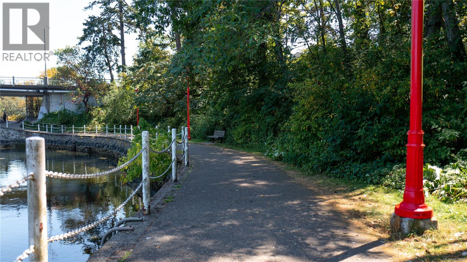 946/948 Ellery St, Esquimalt