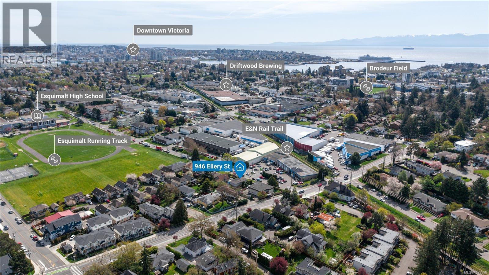 946/948 Ellery St, Esquimalt