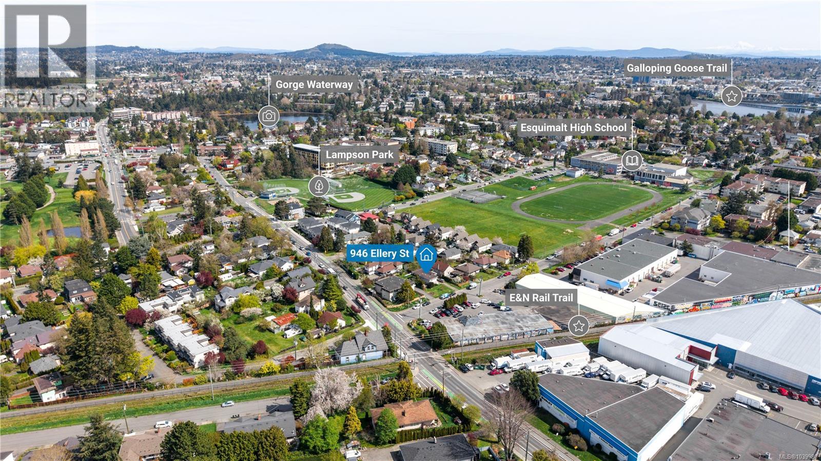 946/948 Ellery St, Esquimalt
