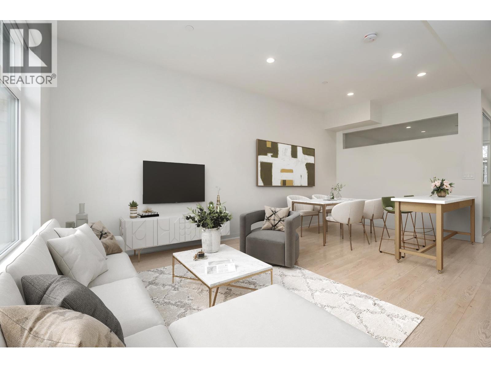 109 417 GREAT NORTHERN WAY — photo 3
