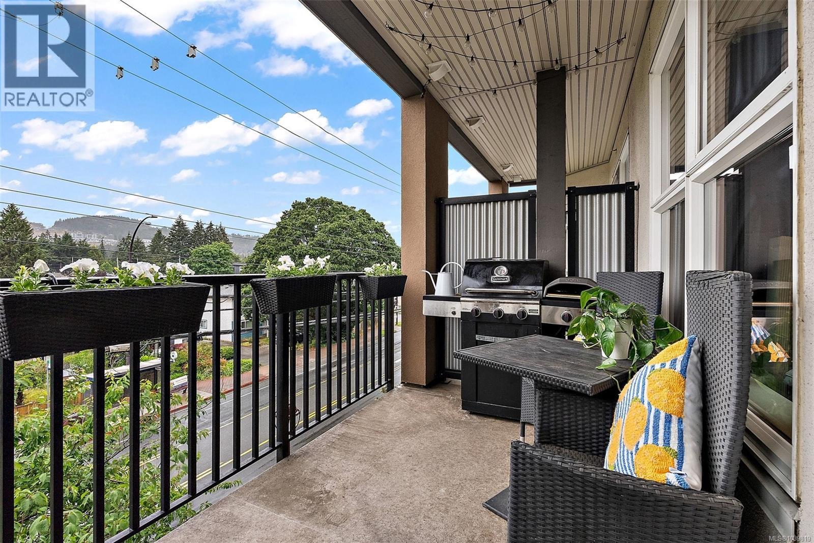 #326 2871 Jacklin Rd - 19