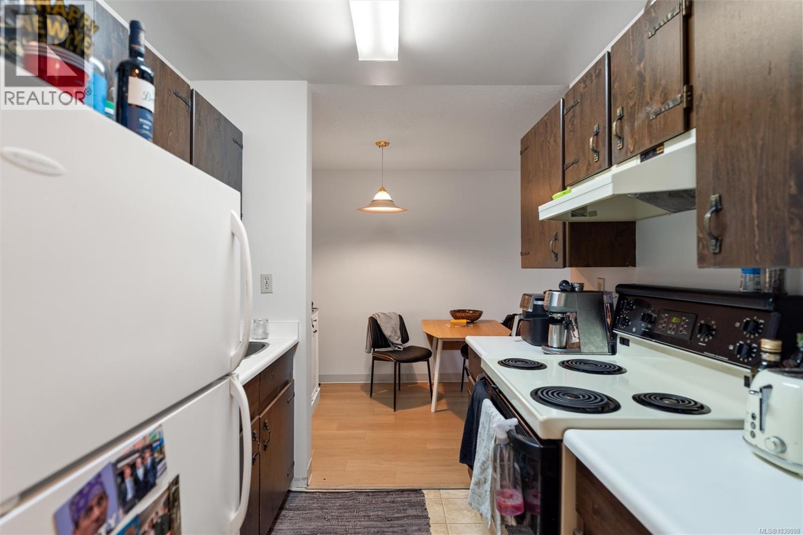 #104 103 Gorge Rd E - 11