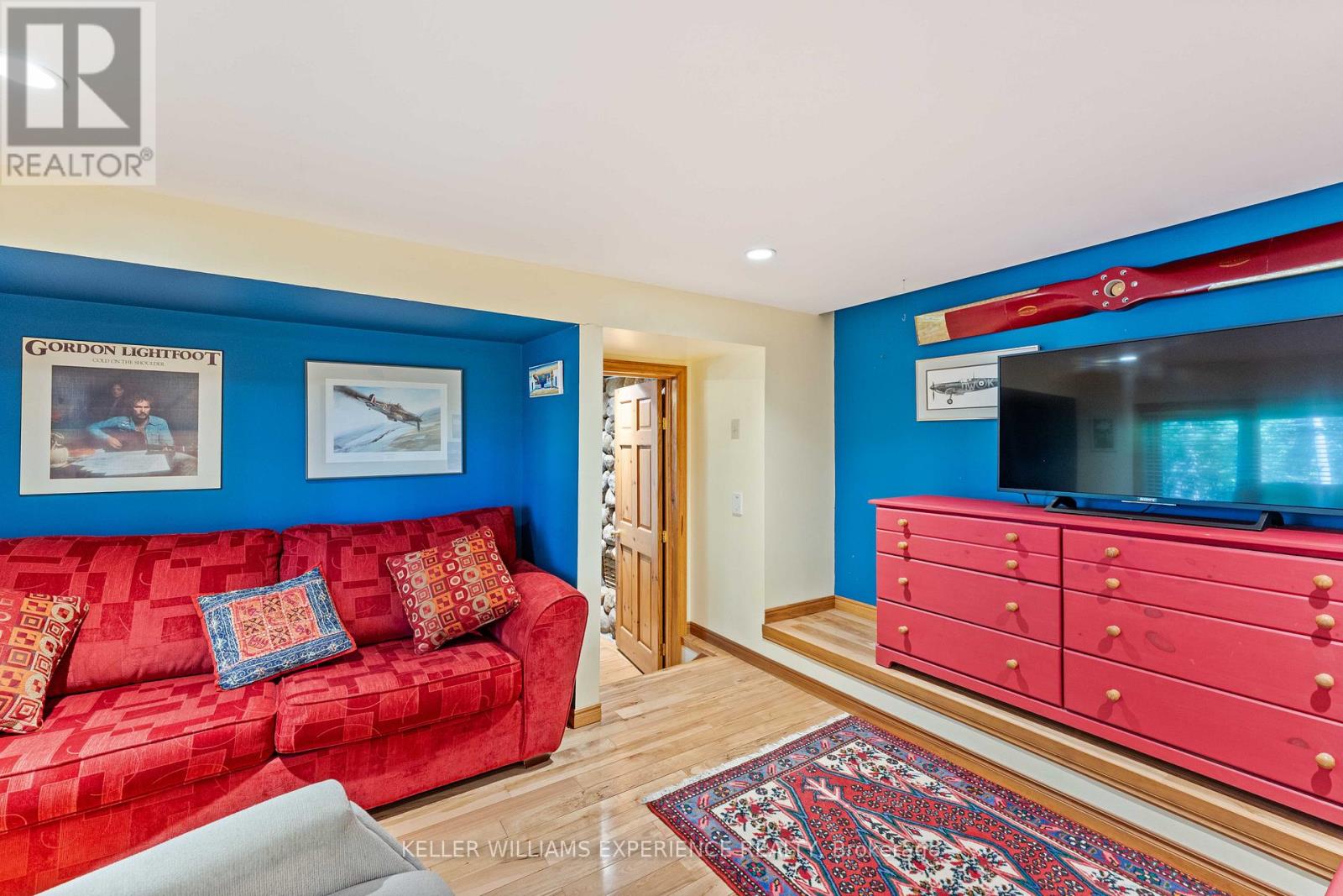 55 MARY LAKE CRESCENT - 11