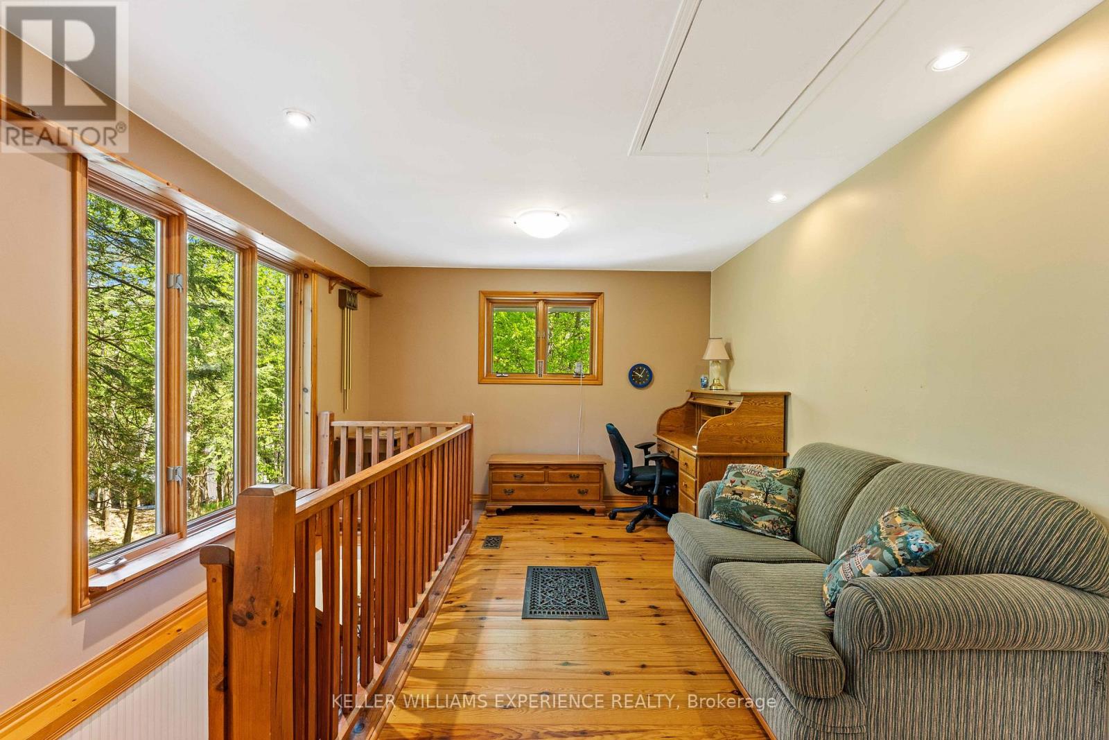 55 MARY LAKE CRESCENT - 12