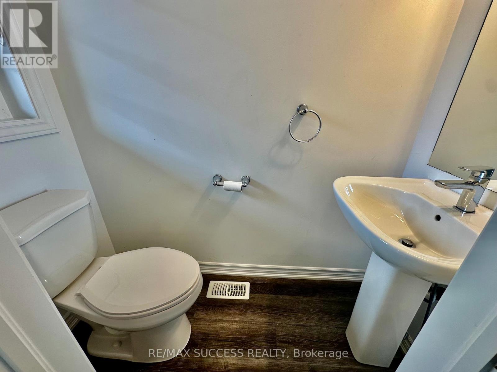 3-bedroom home for sale at 22 - 461 BLACKBURN DRIVE, Brantford ON · photo 19 of 39