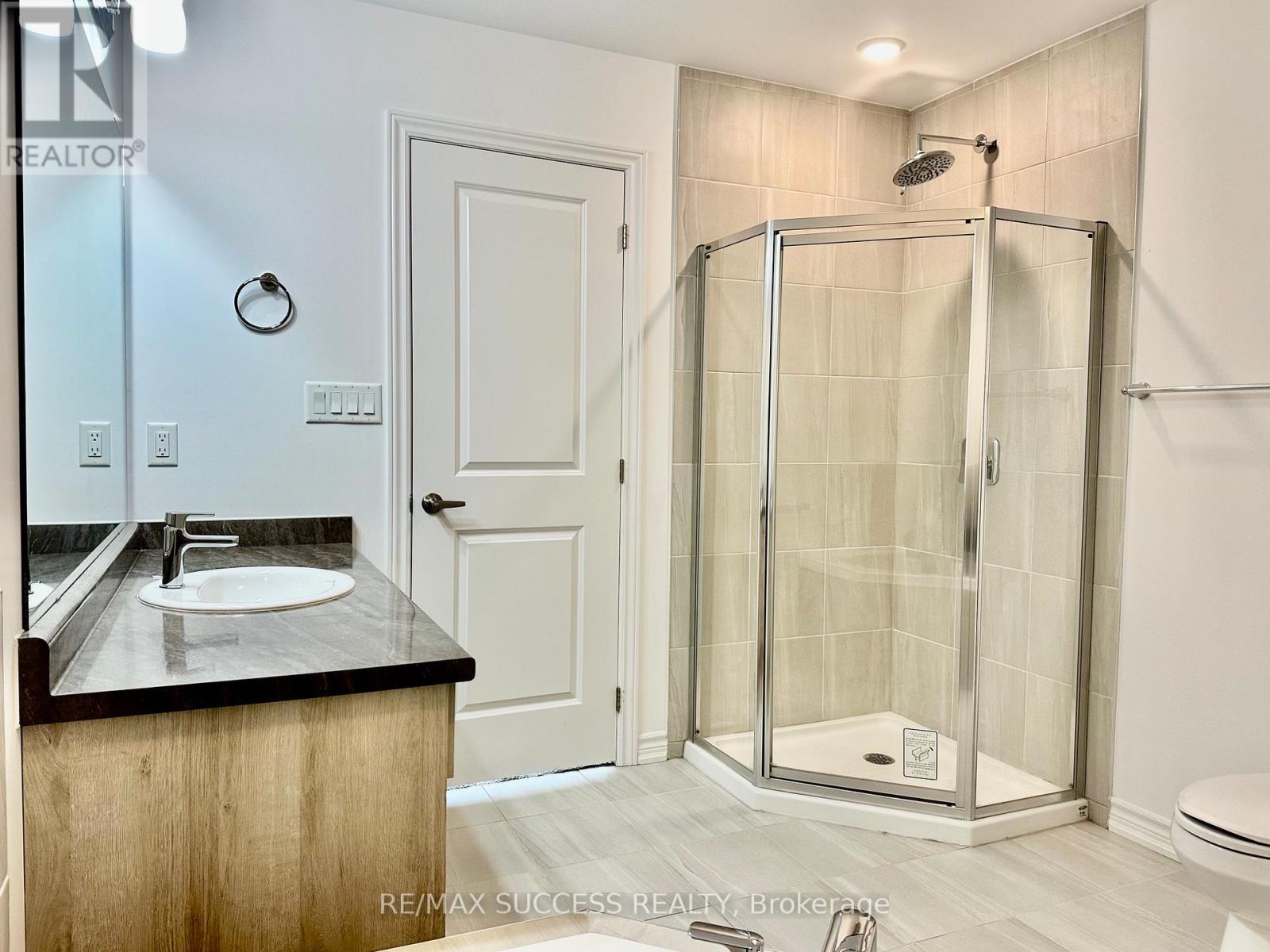 3-bedroom home for sale at 22 - 461 BLACKBURN DRIVE, Brantford ON · photo 26 of 39