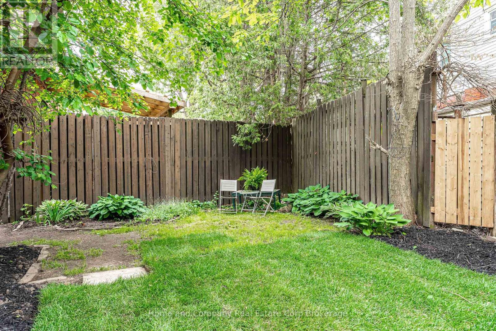 31 MILTON STREET - 24
