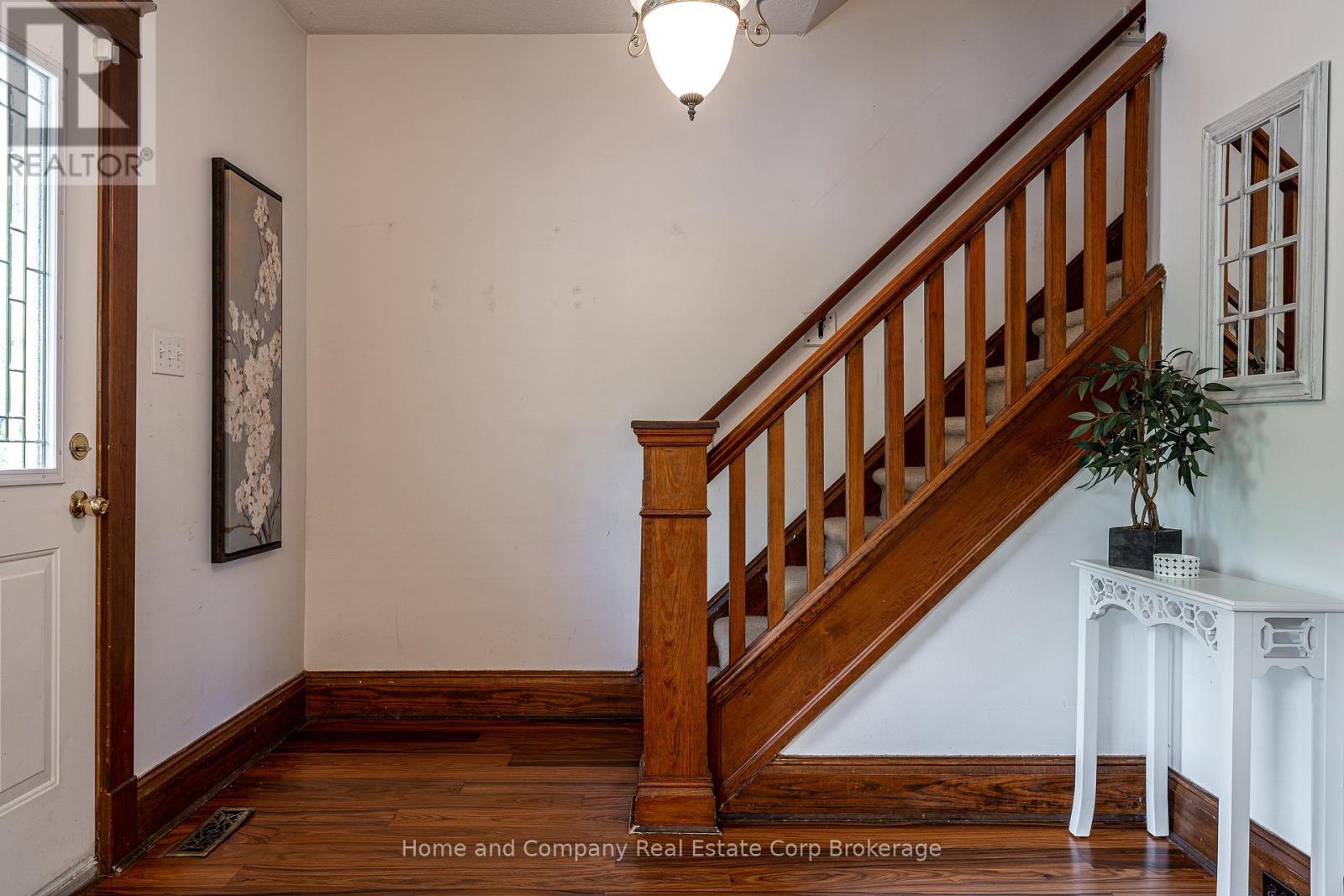 31 MILTON STREET - 8