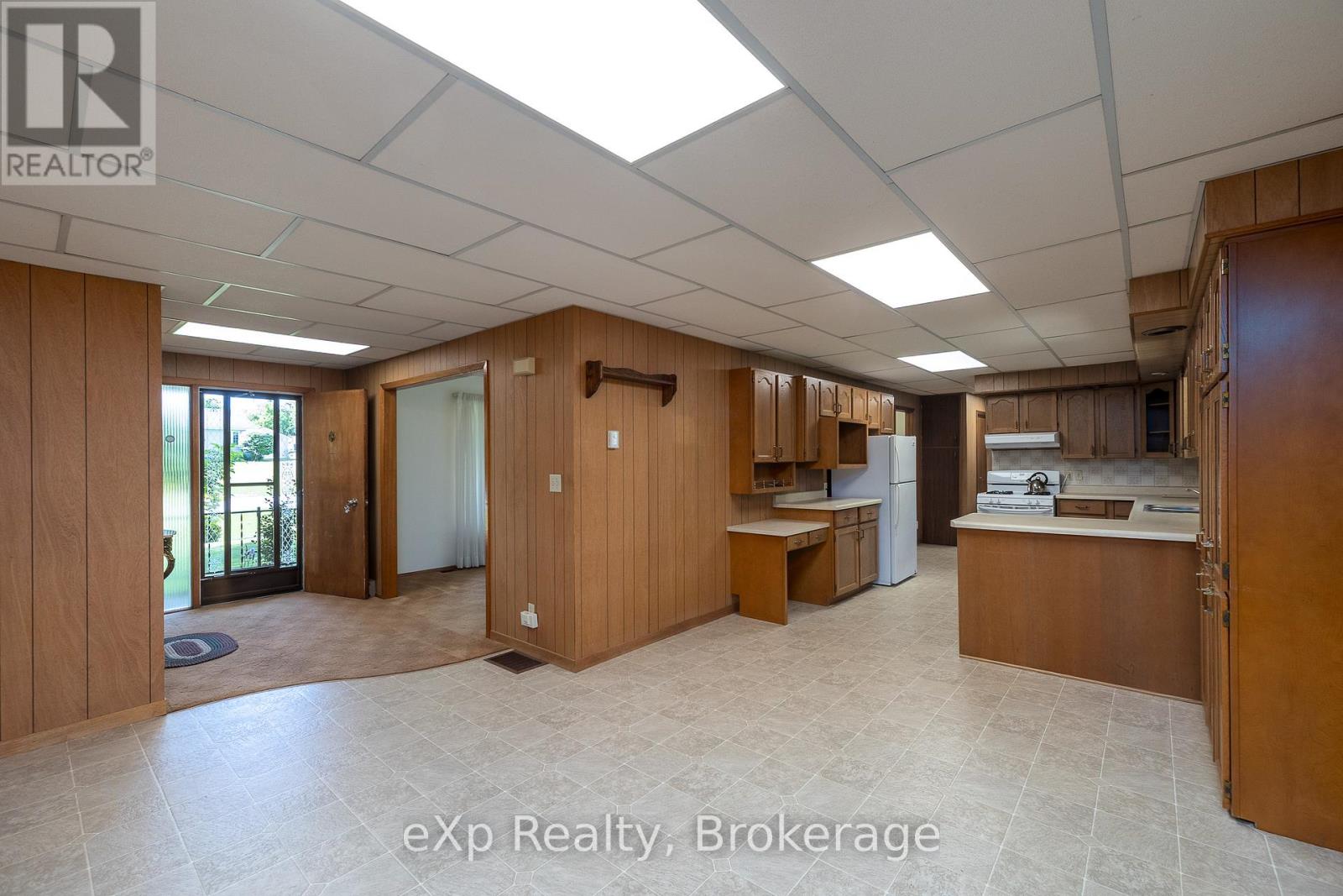 823015 MASSIE ROAD - 17