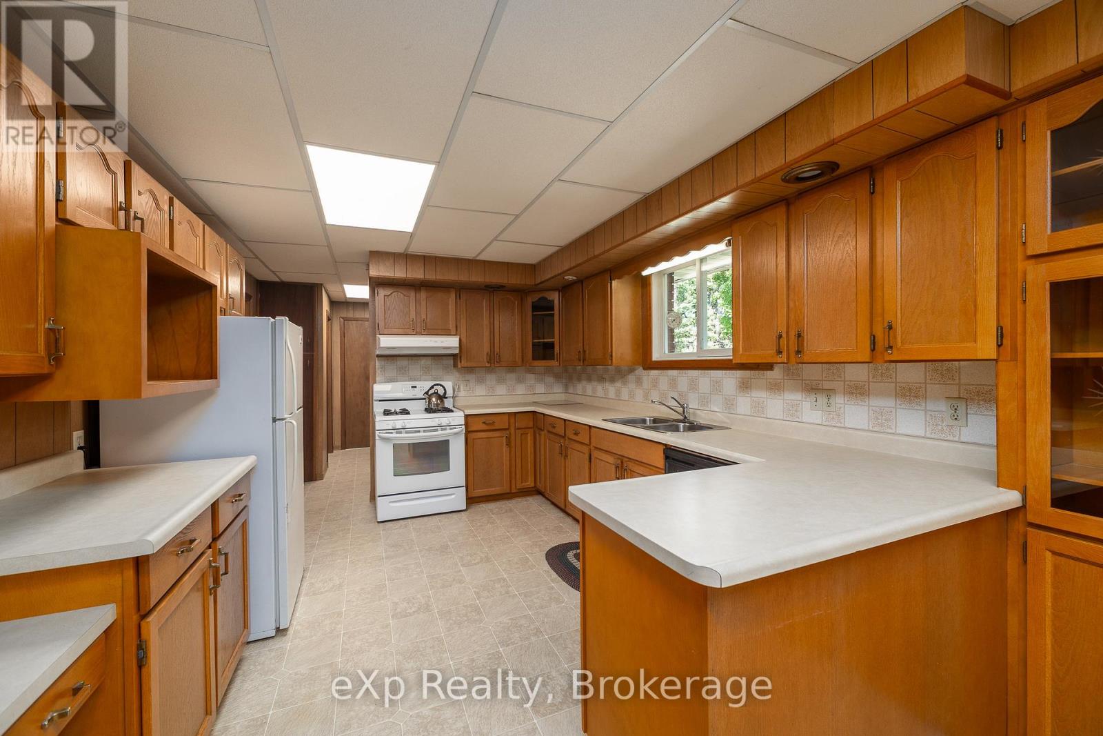 823015 MASSIE ROAD - 18