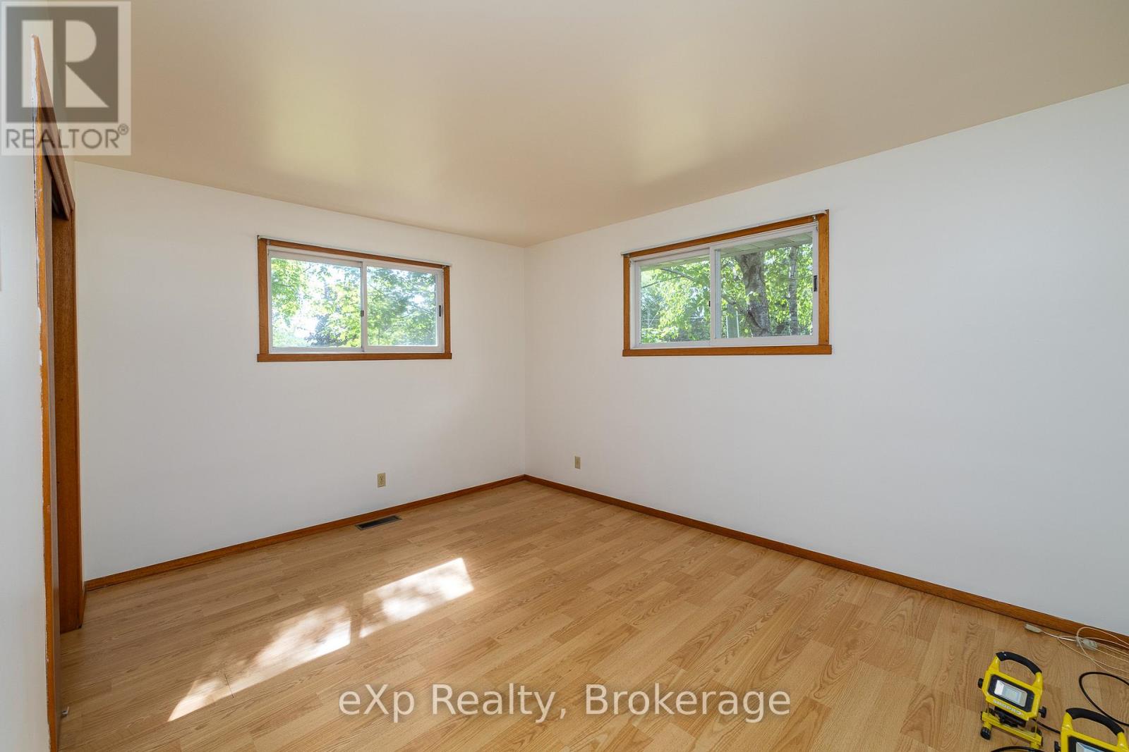 823015 MASSIE ROAD - 26