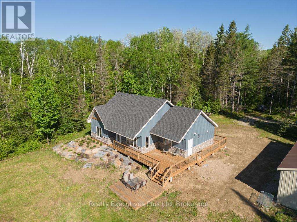 387 BRENNAN'S ROAD - 11