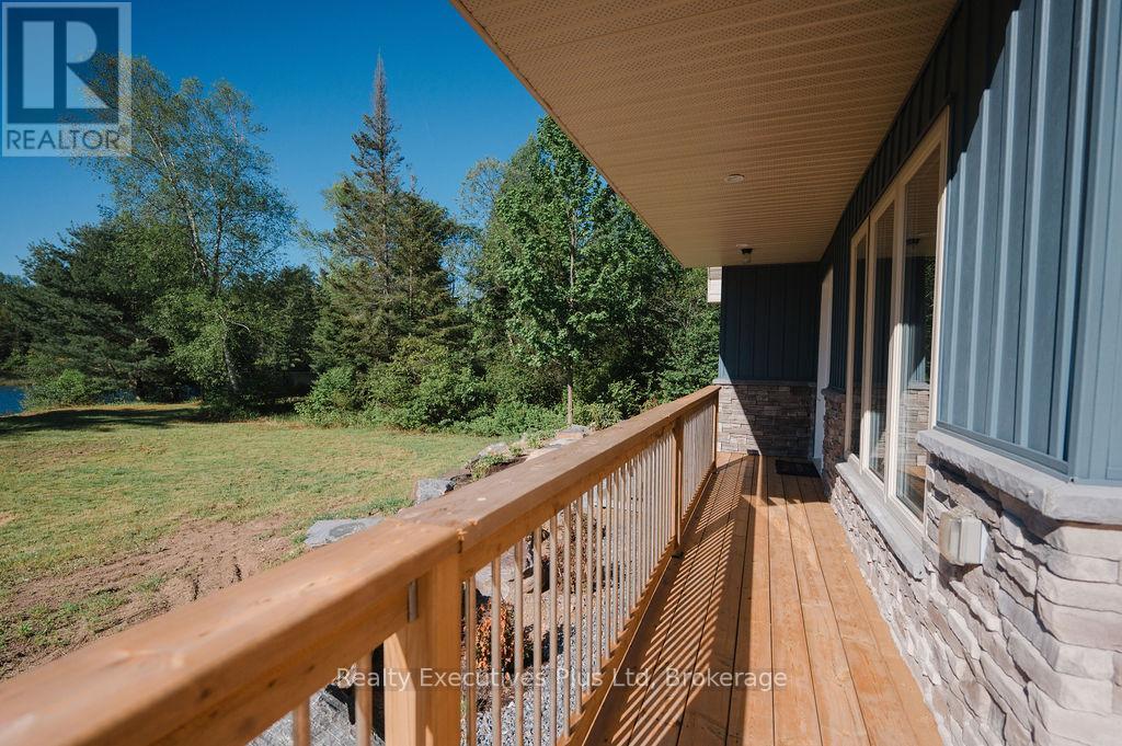 387 BRENNAN'S ROAD - 23