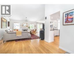 621 Cassiar Road, Kelowna, BC V1V1M8 Photo 17