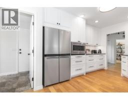 Kitchen - 621 Cassiar Road, Kelowna, BC V1V1M8 Photo 13