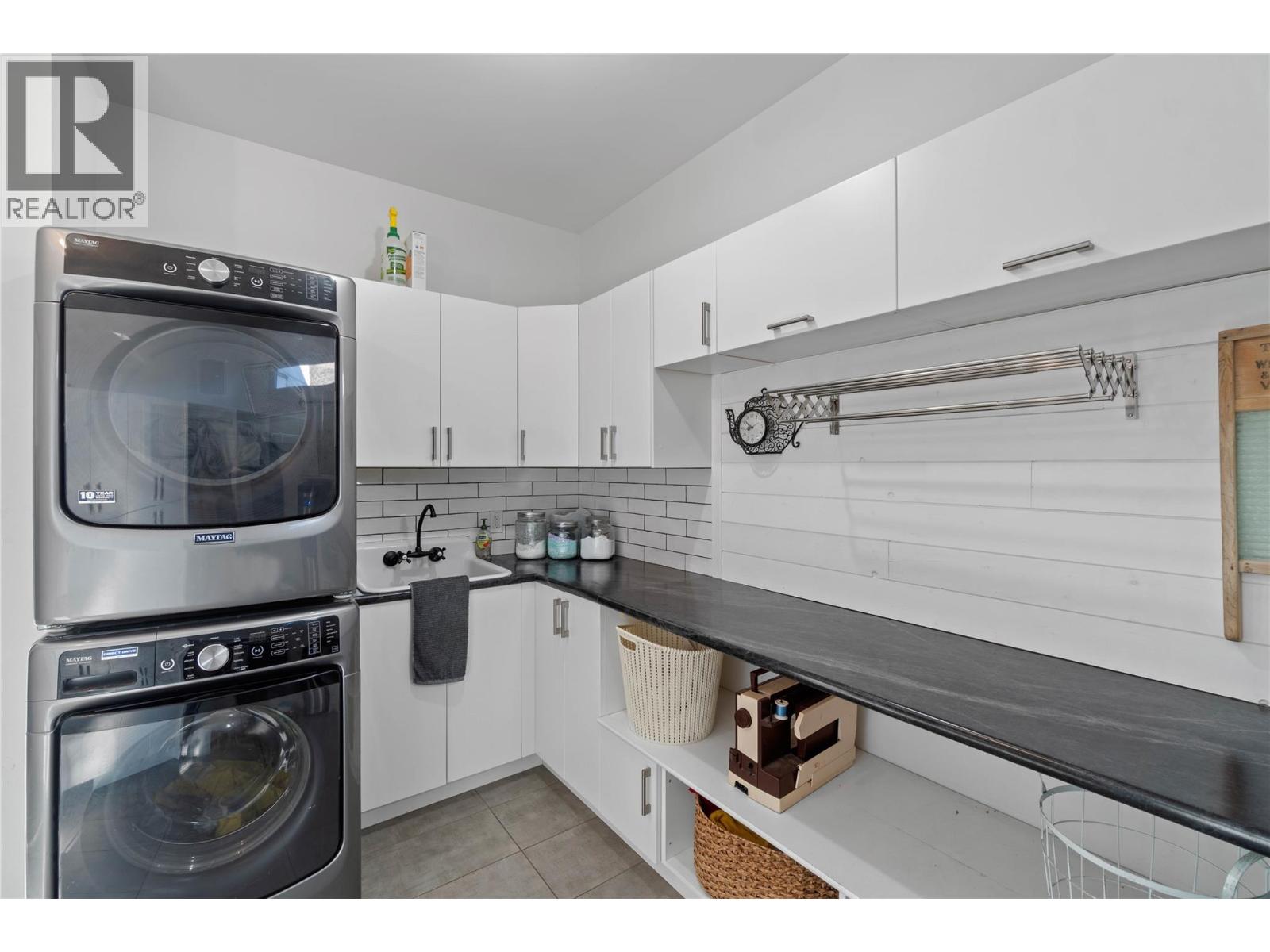 3093 SHUSWAP  E Road, Kamloops
