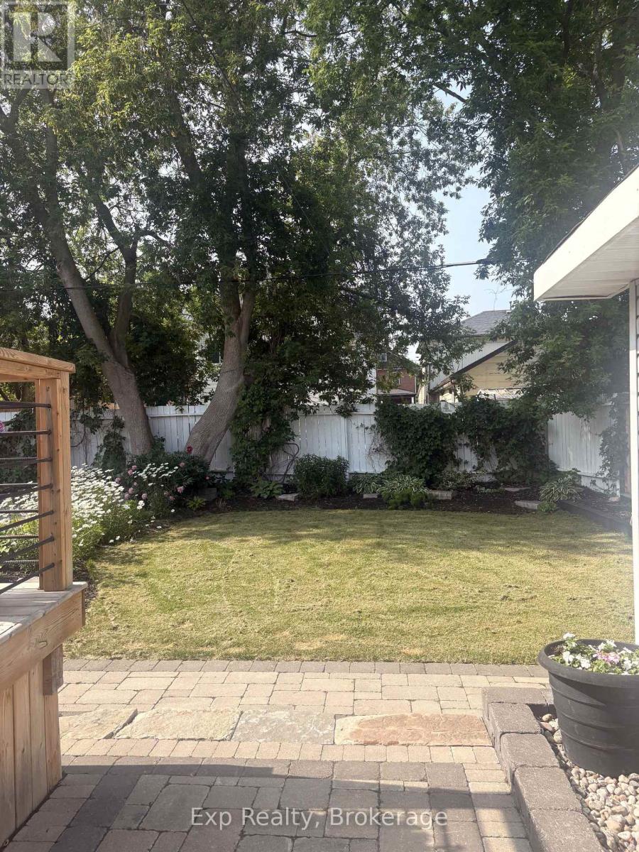 16 BURTON STREET - 39