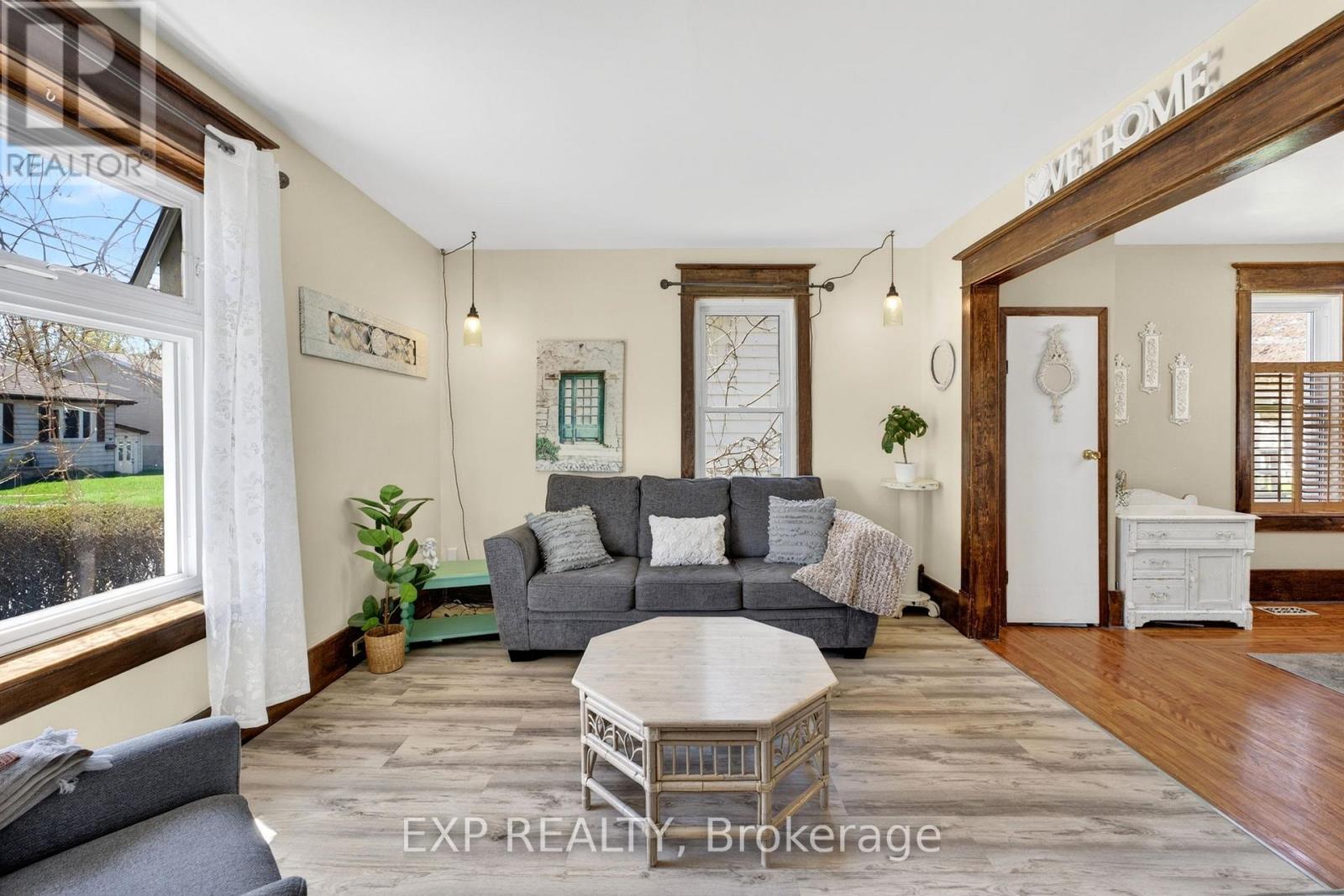 16 BURTON STREET - 8
