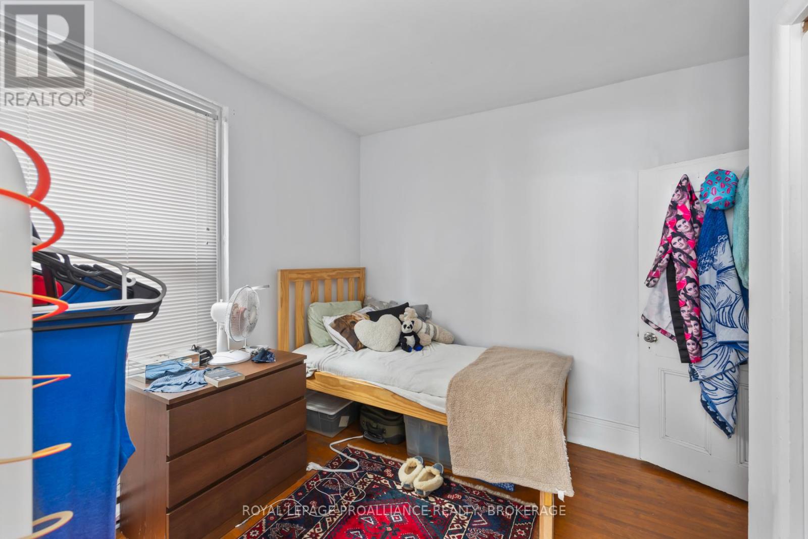 325 JOHNSON STREET - 11