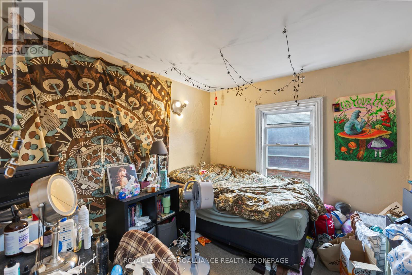 325 JOHNSON STREET - 22