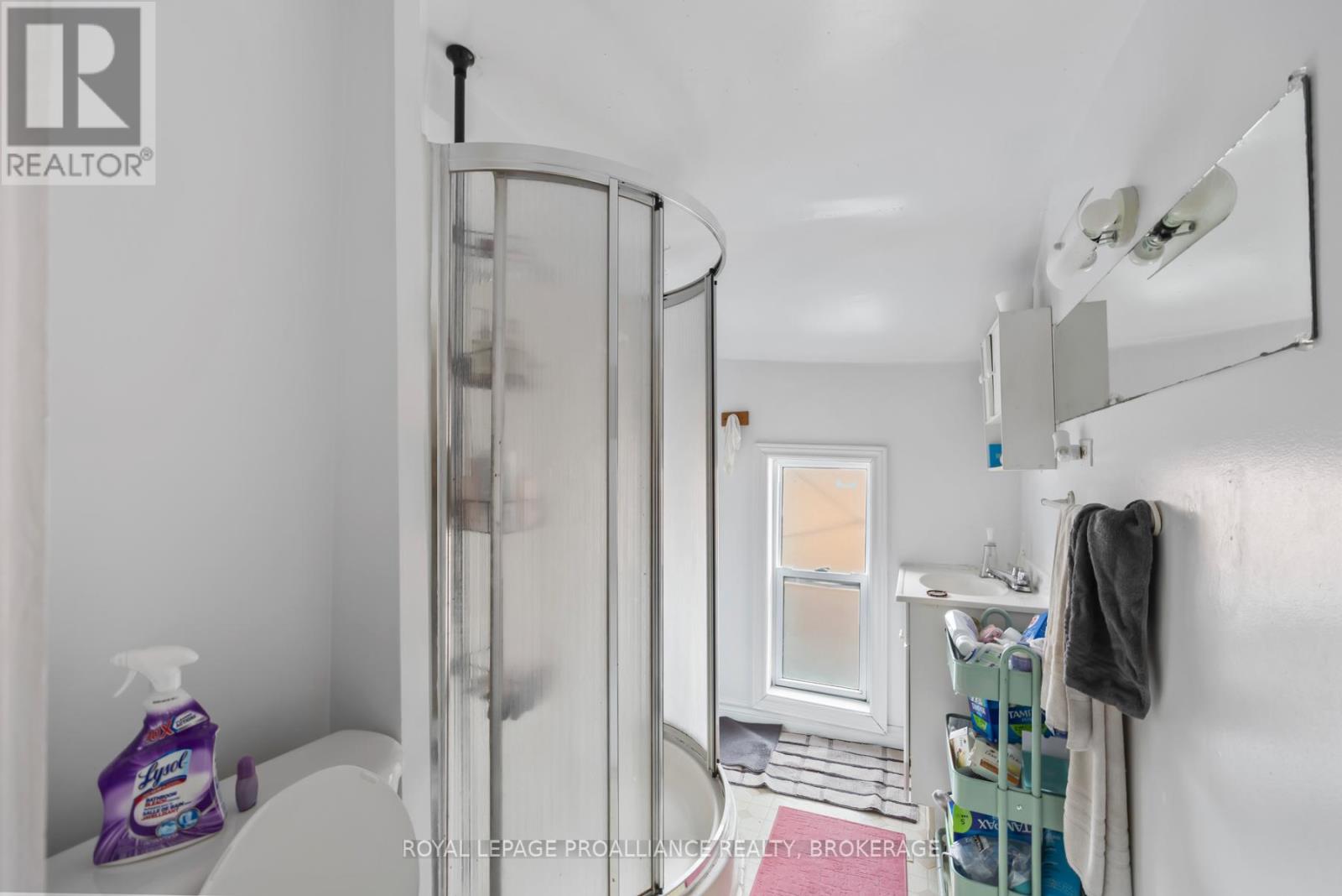 325 JOHNSON STREET - 23