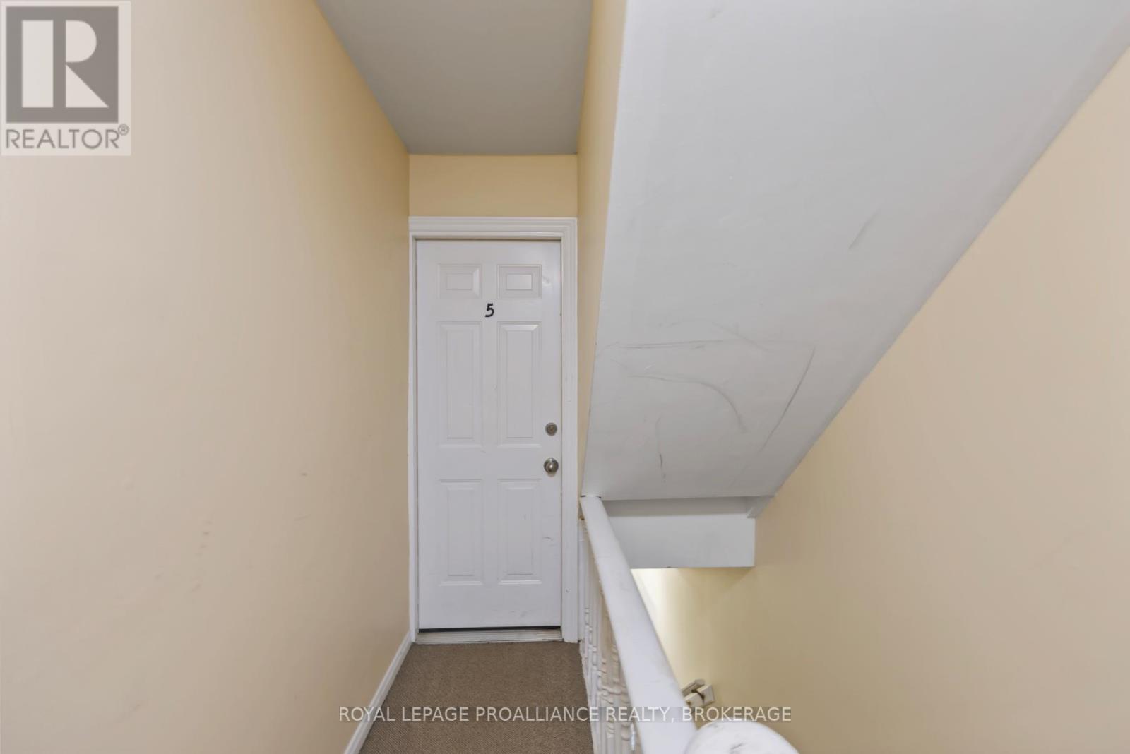 325 JOHNSON STREET - 38