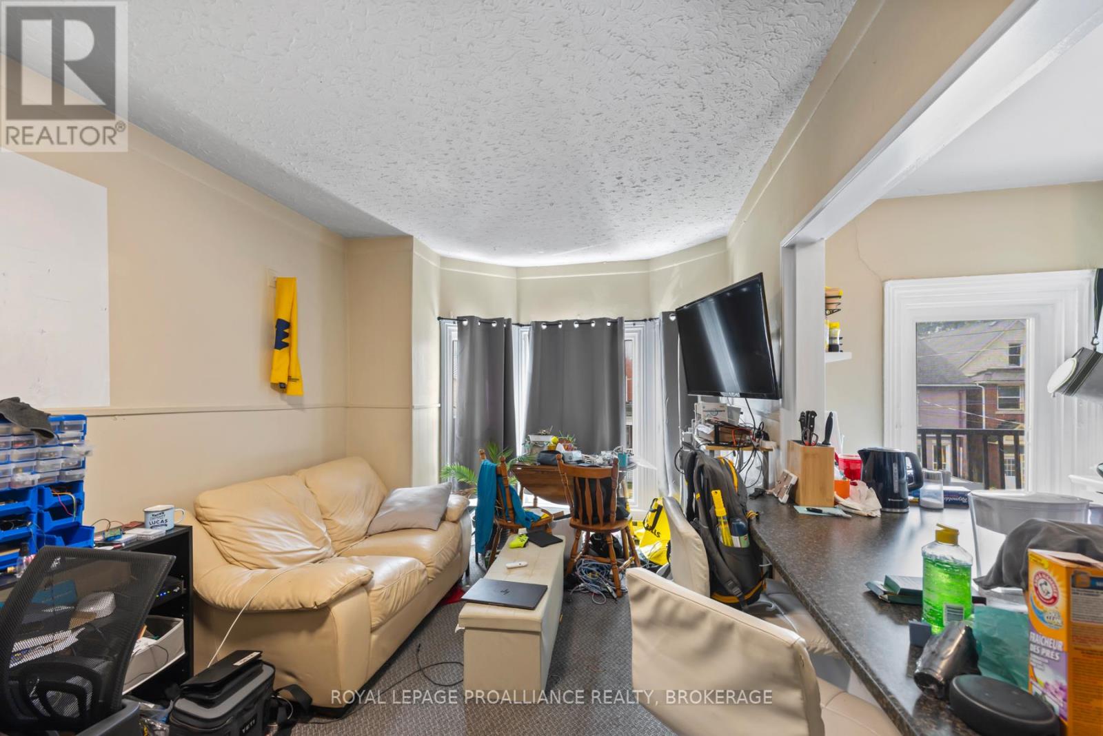 325 JOHNSON STREET - 43