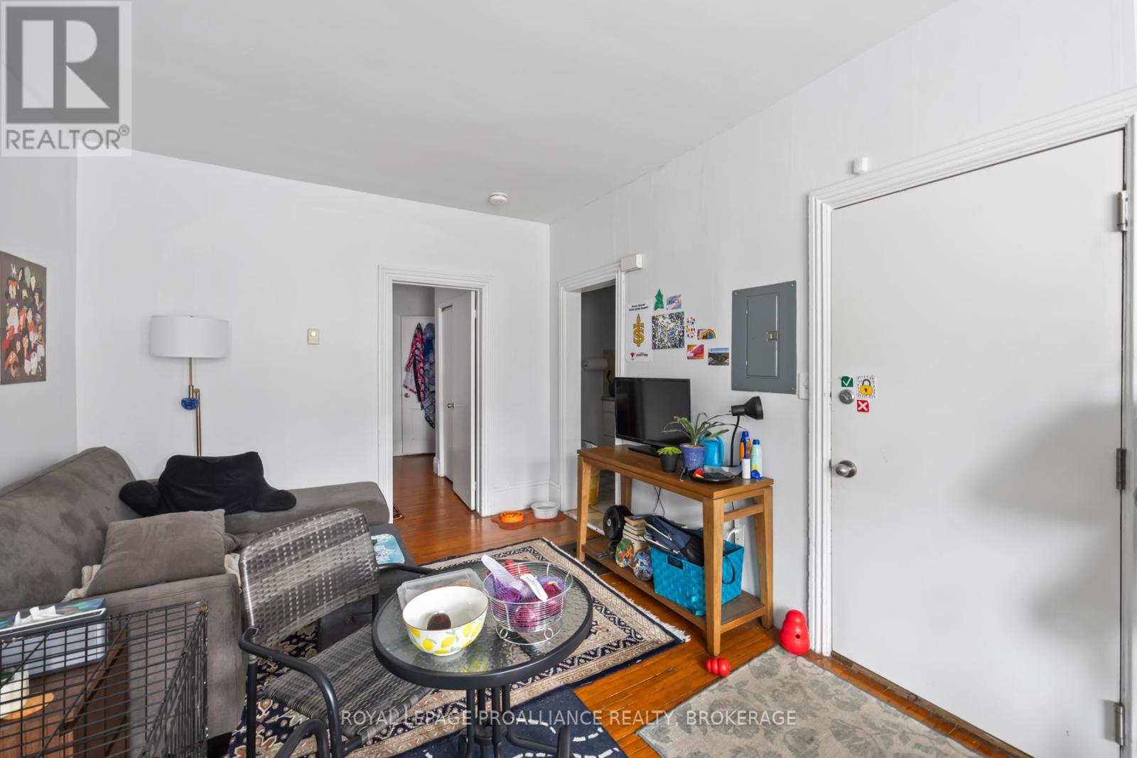 325 JOHNSON STREET - 8