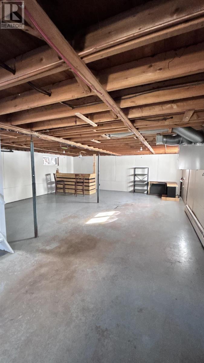 130 PASSCHENDAELE Avenue - 33