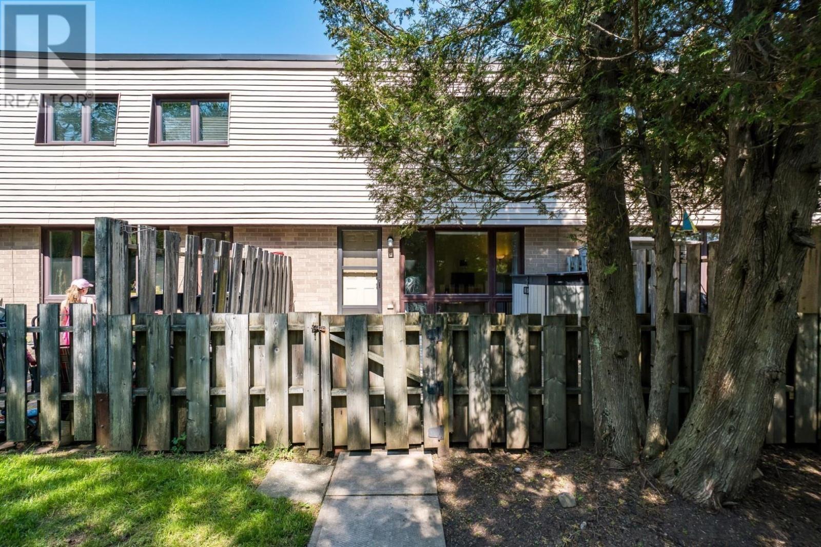 Property 37 of 48 of 100 Forestside Crescent