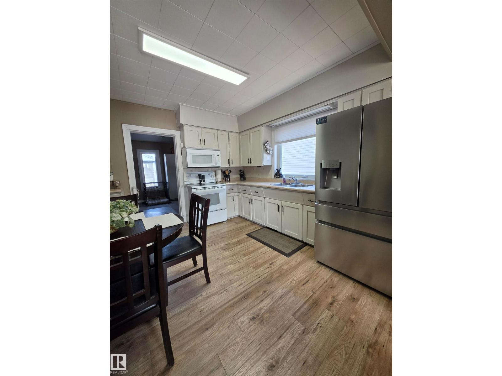 202 56102 RGE ROAD 53 - 9