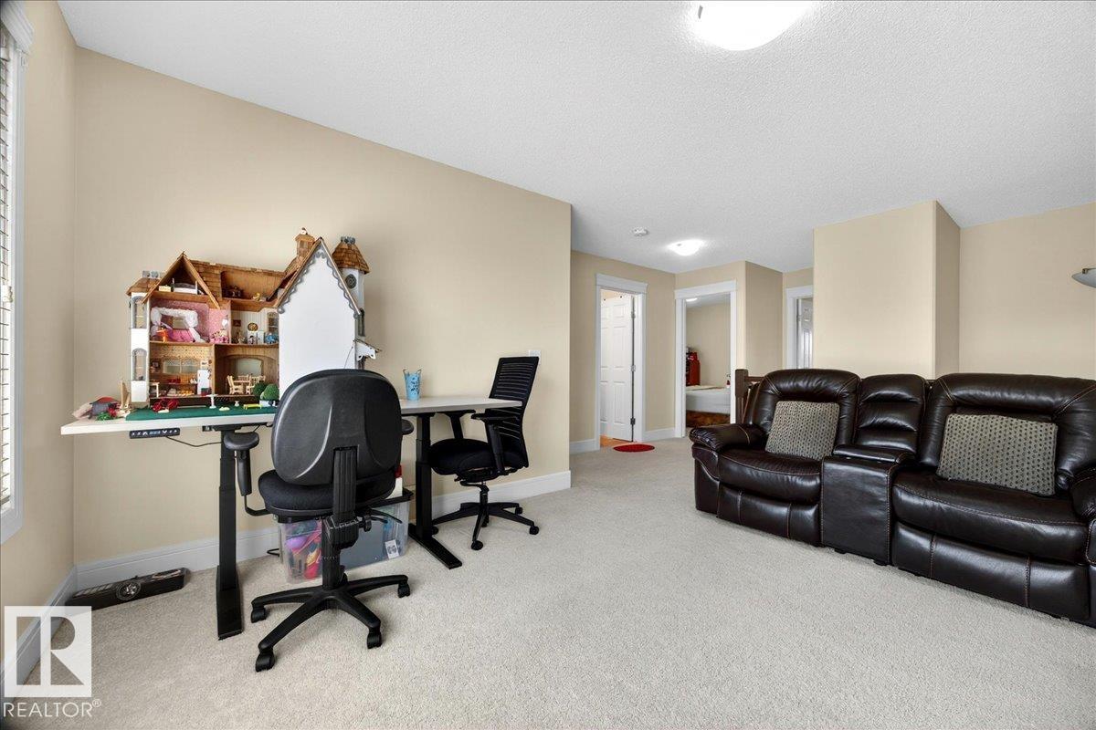 1411 30 AV NW — photo 25