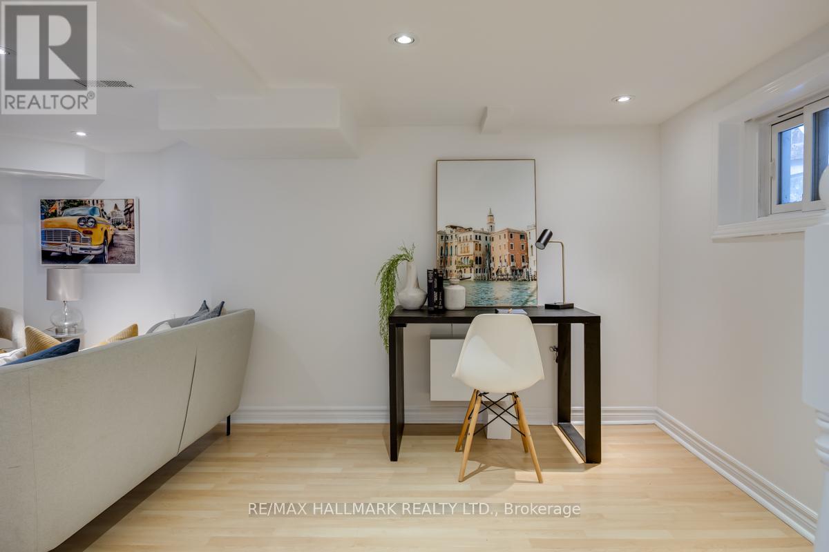 167 WELLAND AVENUE - 23