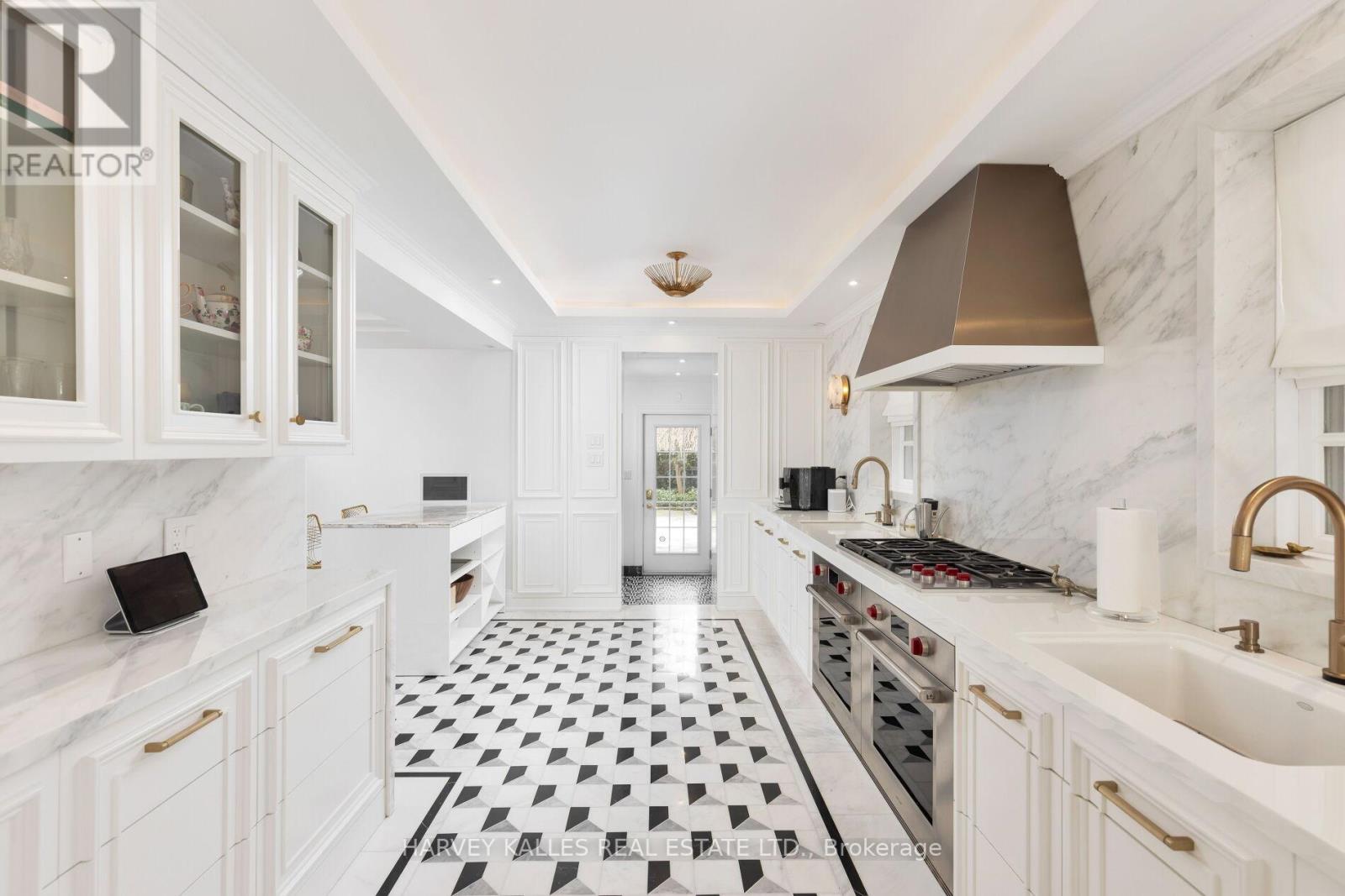 470 RUSSELL HILL ROAD - 17