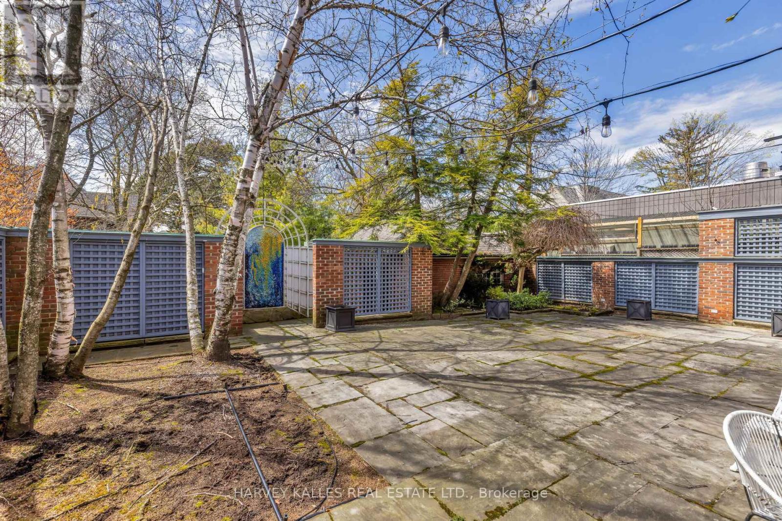 470 RUSSELL HILL ROAD - 23