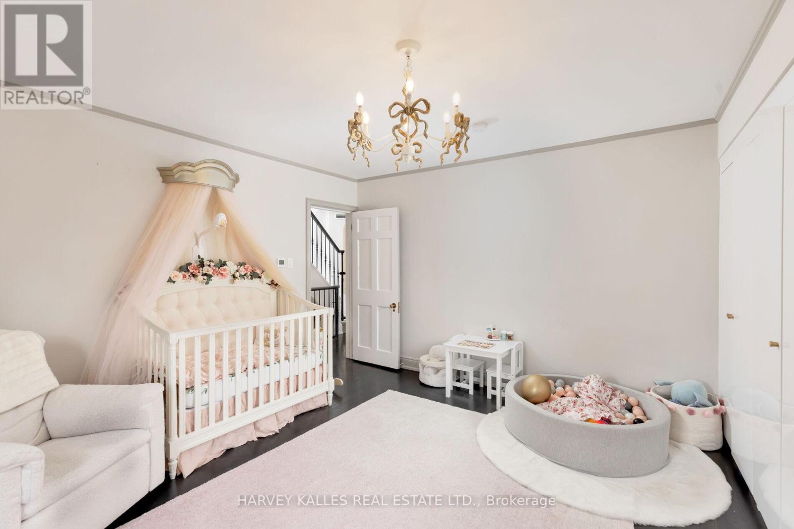 470 RUSSELL HILL ROAD - 38