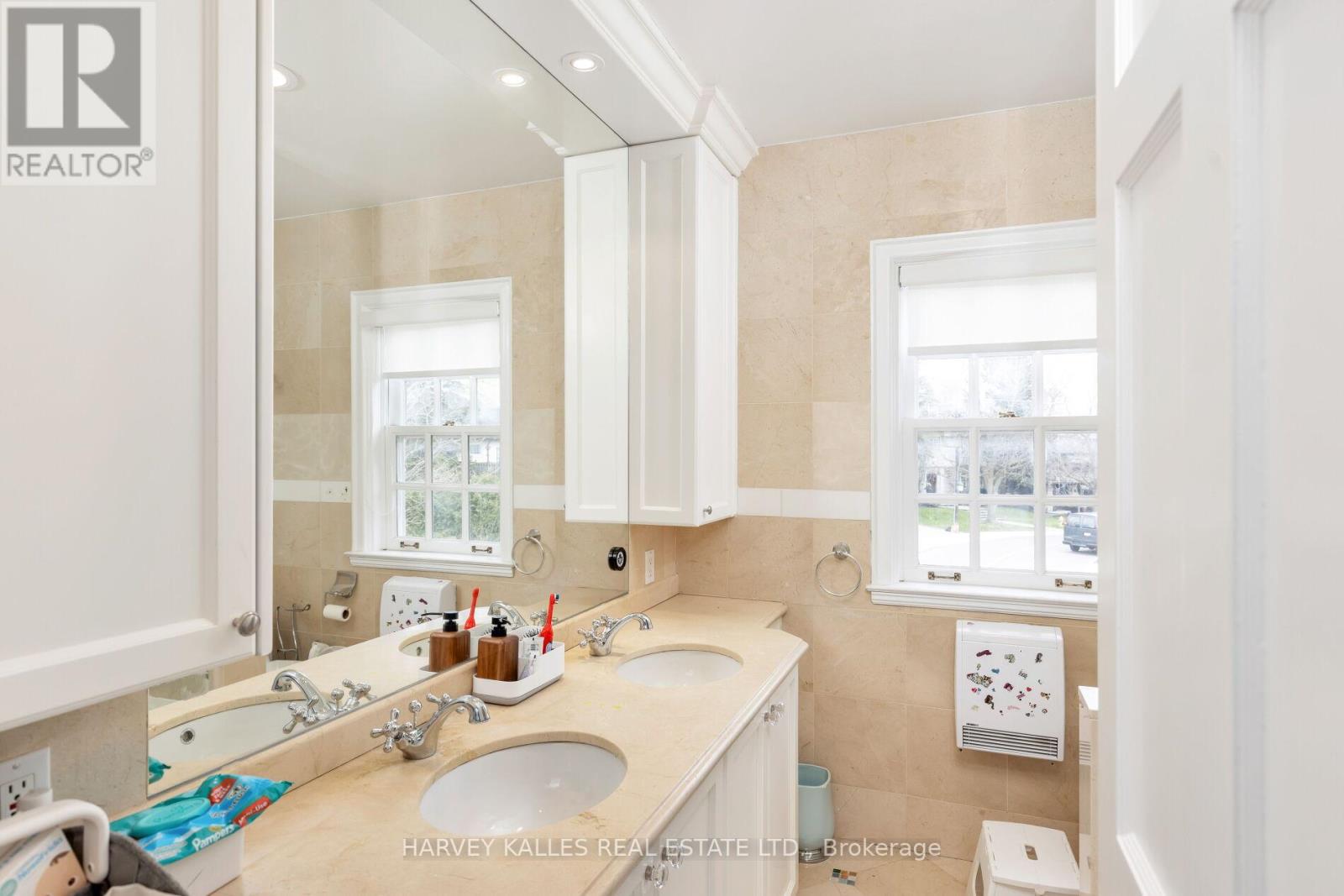 470 RUSSELL HILL ROAD - 41