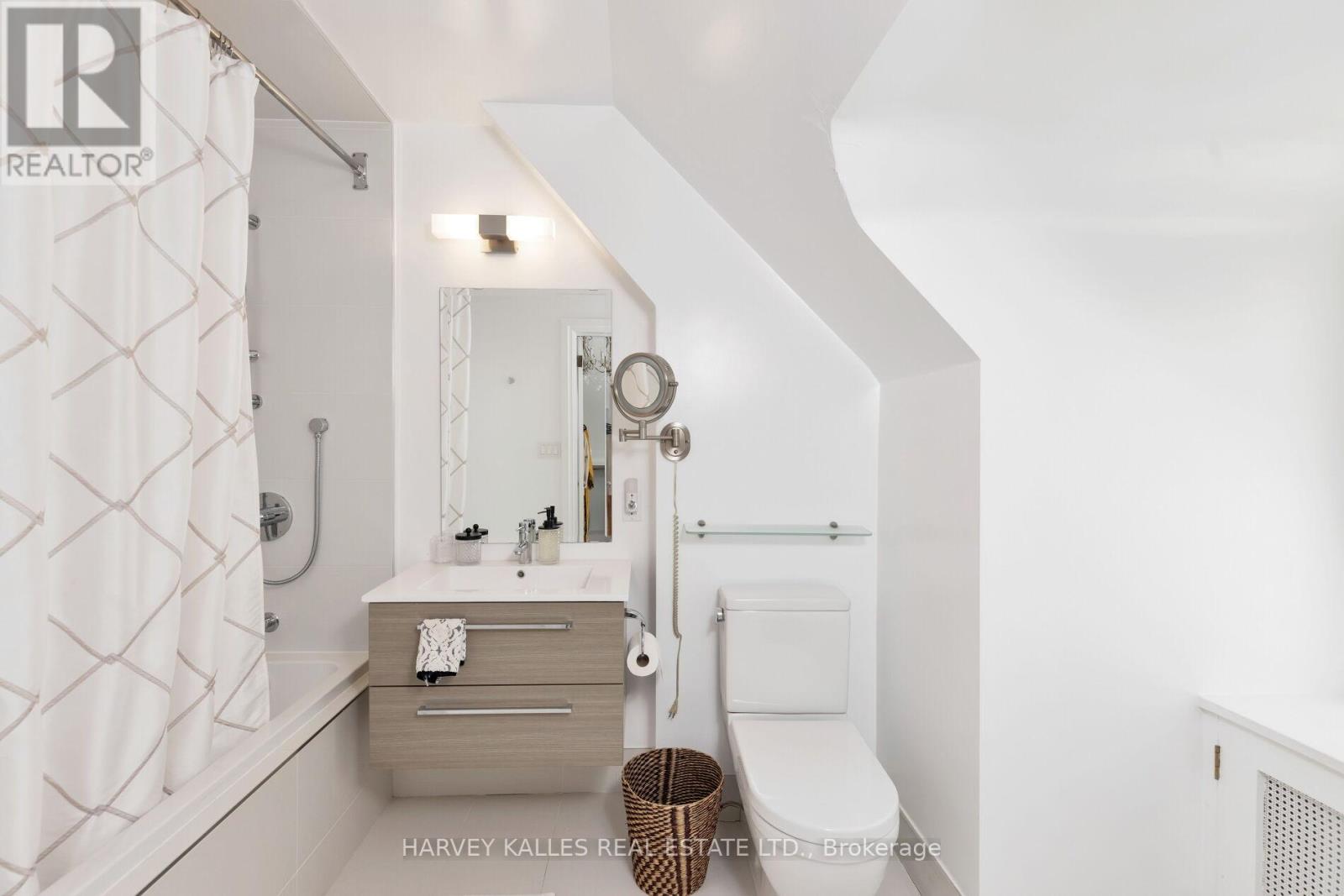 470 RUSSELL HILL ROAD - 44