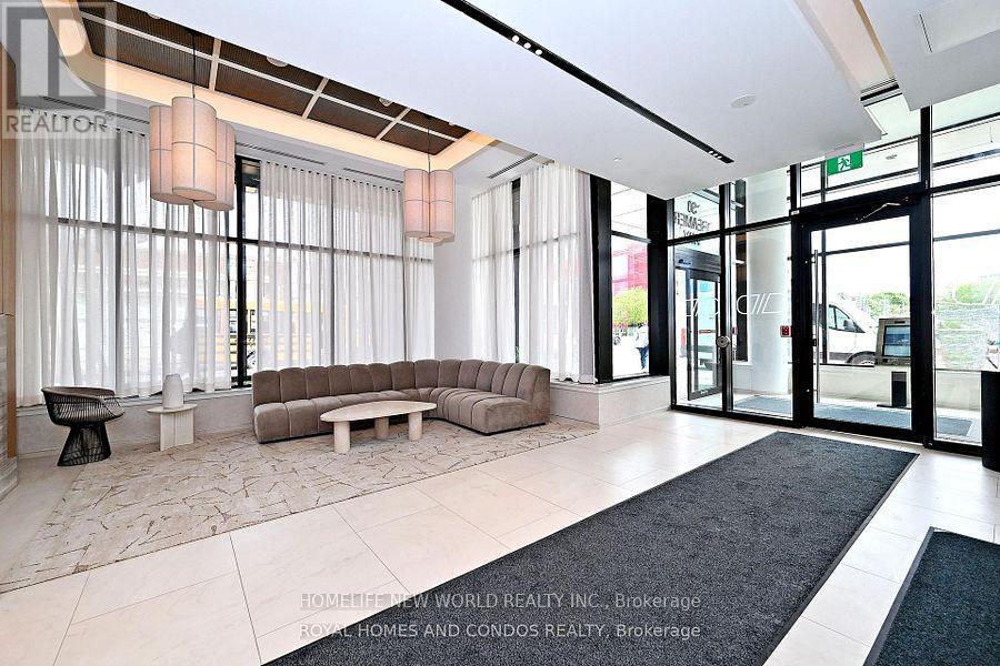 Listing photo of 1609 - 10 OAK STREET