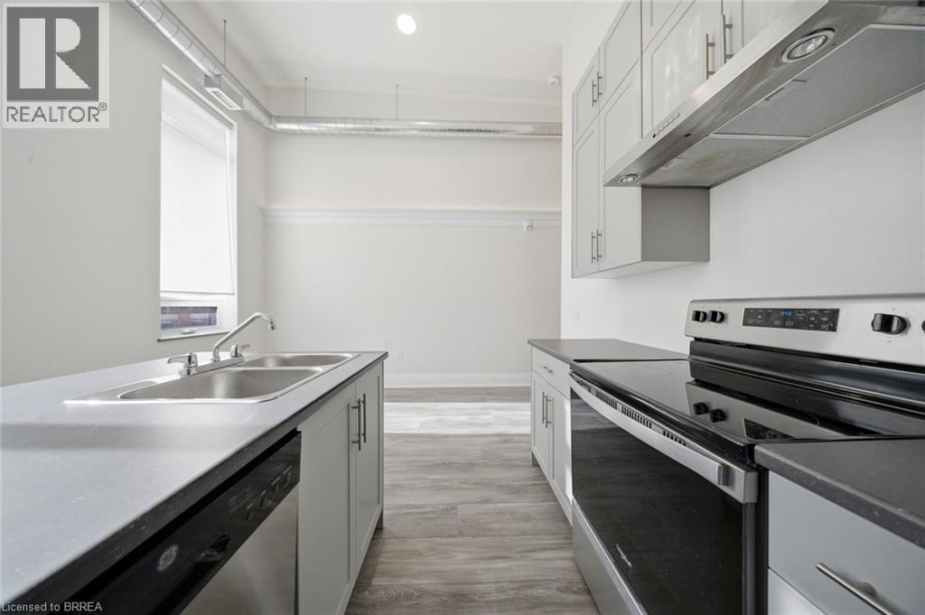11 QUEEN Street Unit# 303