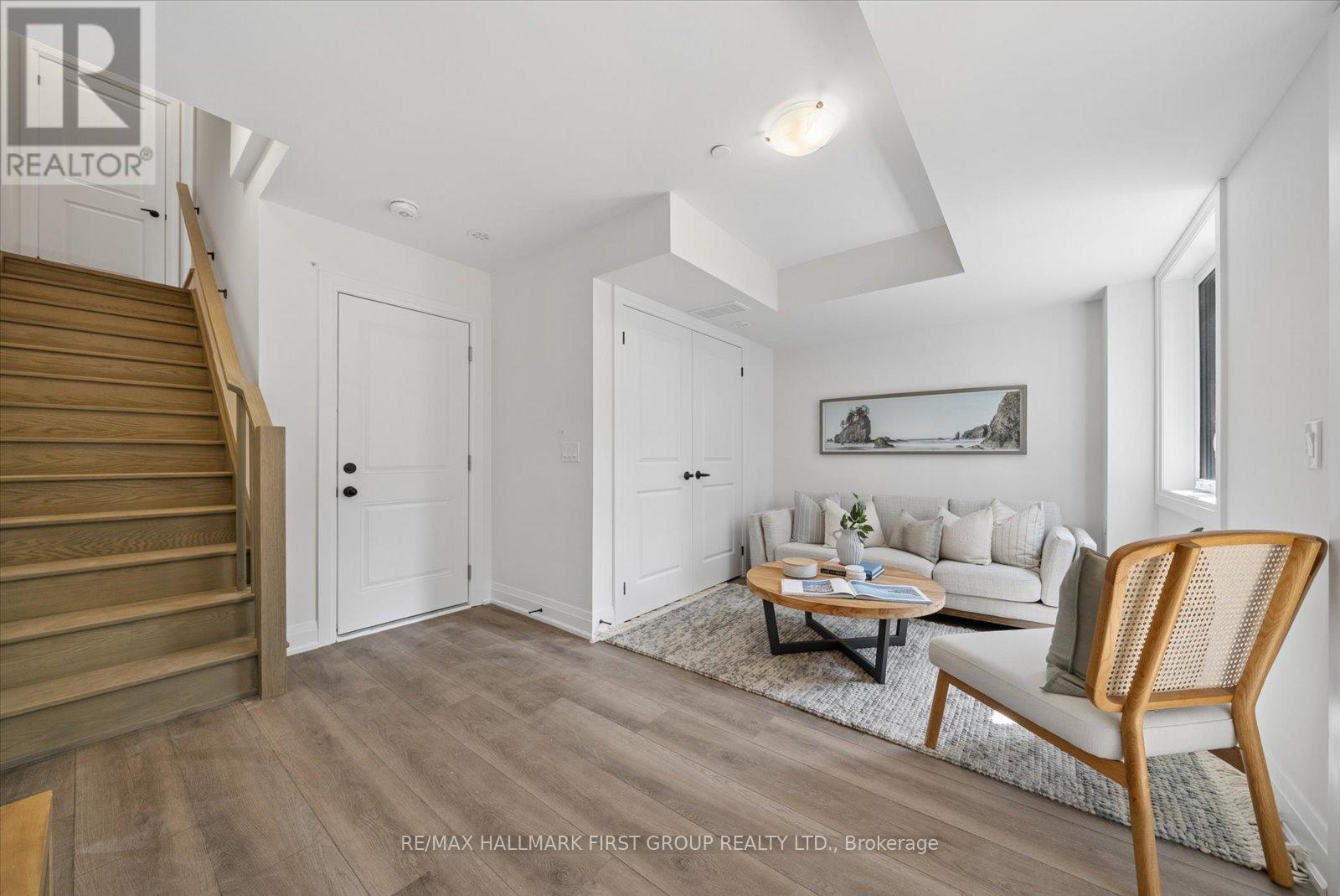 19 MARRET LANE - 23