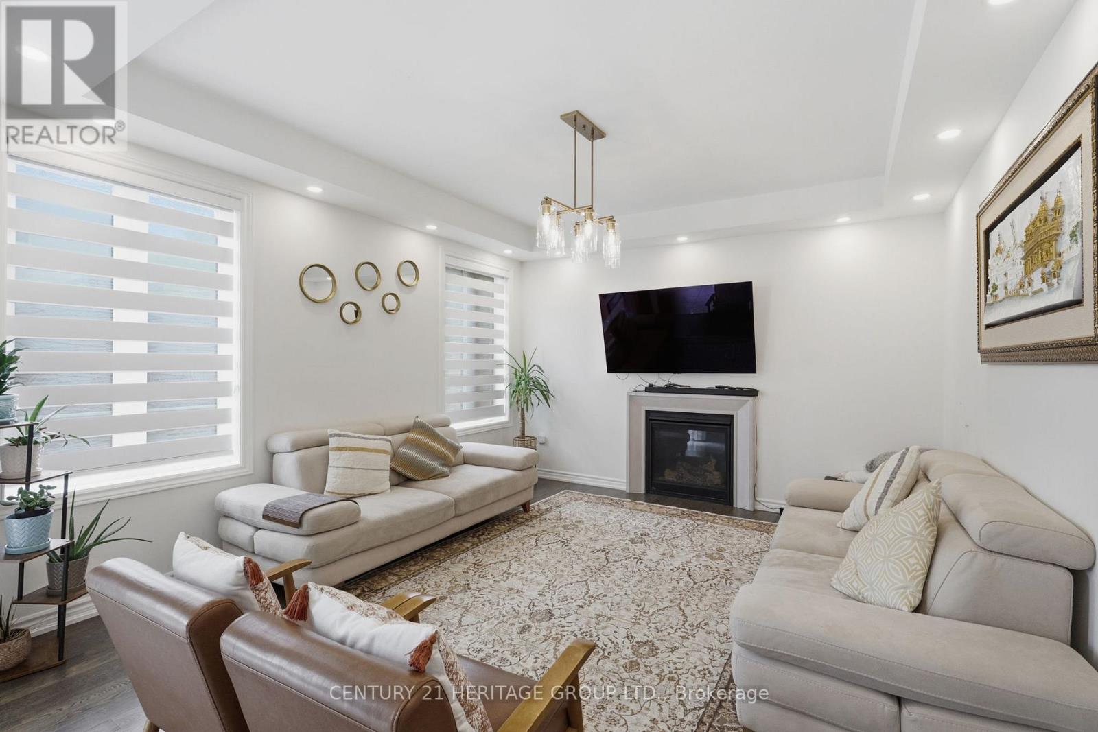 63 BETHPAGE CRESCENT - 14