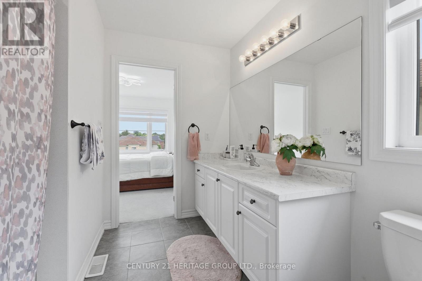 63 BETHPAGE CRESCENT - 20