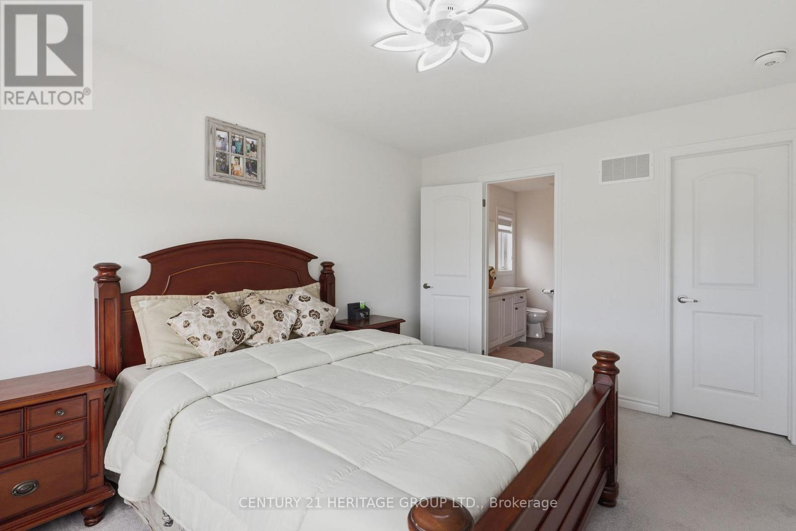 63 BETHPAGE CRESCENT - 22