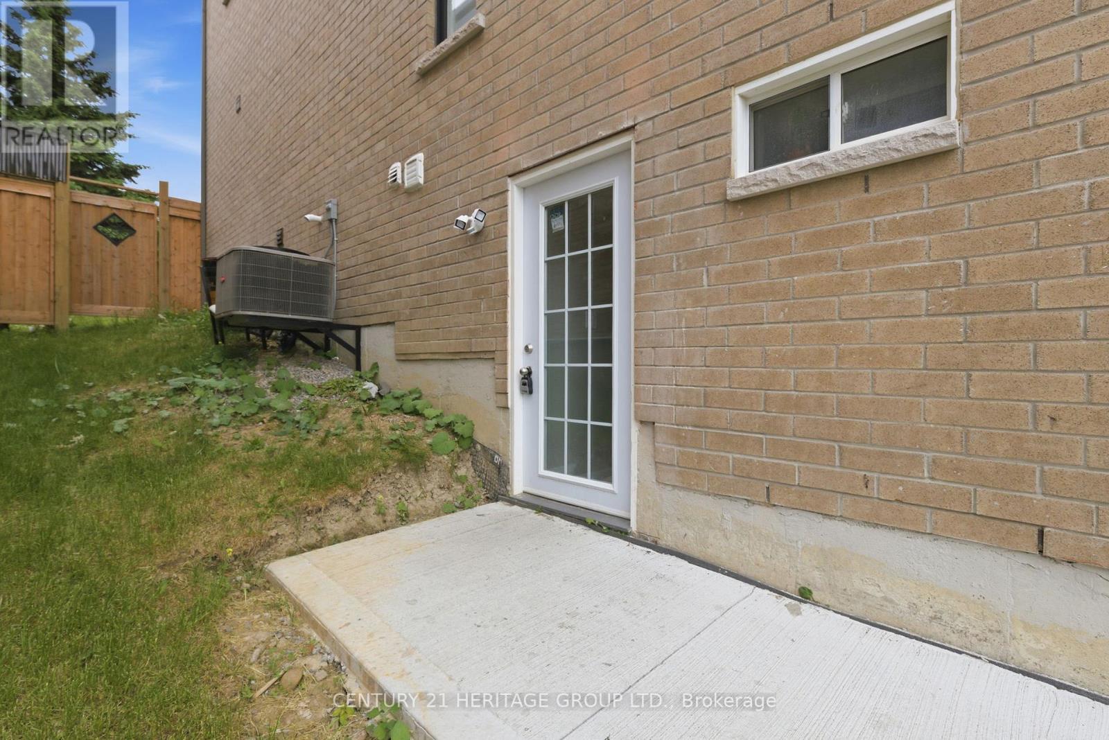 63 BETHPAGE CRESCENT - 27
