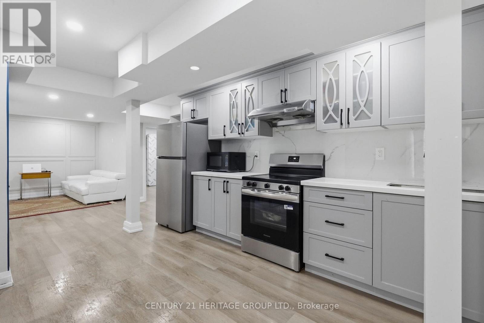 63 BETHPAGE CRESCENT - 28