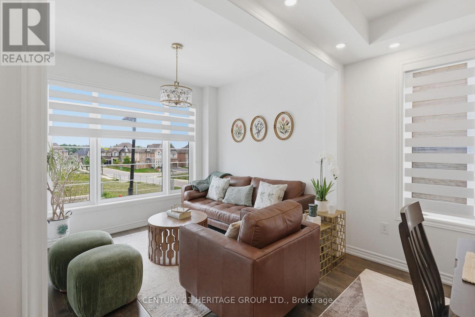 63 BETHPAGE CRESCENT - 3